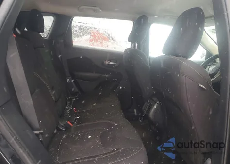 2015 Jeep Cherokee Latitude z USA, uszkodzony, nr VIN 1C4PJMCB7FW551502